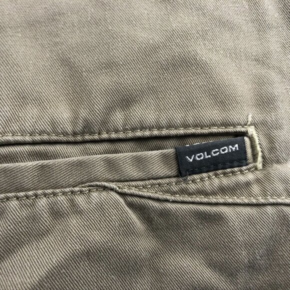 Volcom Mens Shorts Size 40 Chino Khaki Classic Casual Summer Tan Flat Front - Picture 13 of 15